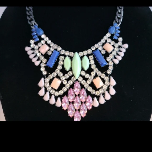 LORI GOLDSTEIN LOGO RUNWAY STATEMENT COLLAR NECKLACE PINK BLUE CRYSTAL GUNMETAL - Picture 2 of 14